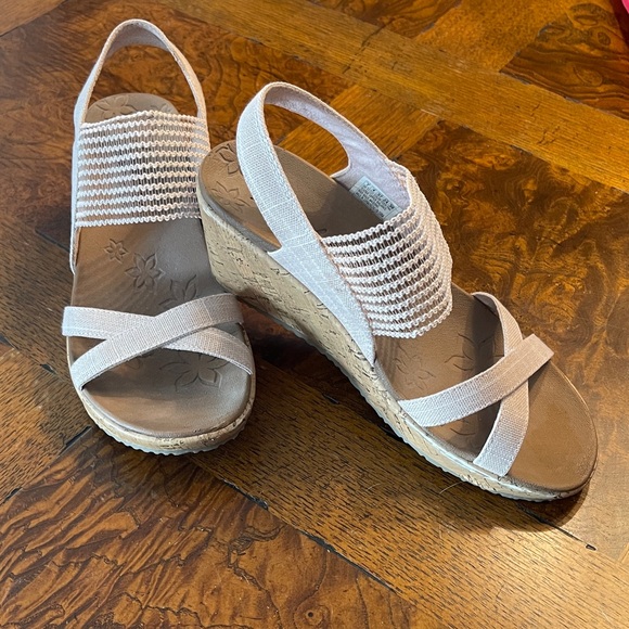 Skechers Shoes - Skechers Luxe foam cork wedge size 7 with light pink straps Preloved